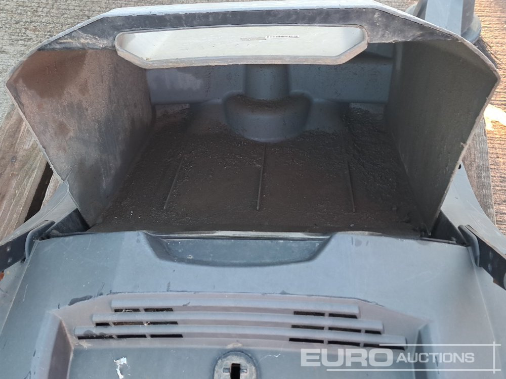 Будівельне обладнання Karcher Prokm 400 Pedestrian Sweeper: фото 12