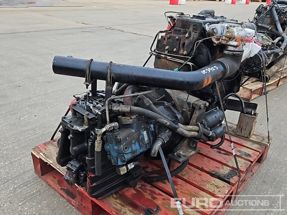 Perkins 4 Cylinder Engine, Gearbox - Двигун: фото 1 Perkins 4 Cylinder Engine, Gearbox - Двигун: фото 1