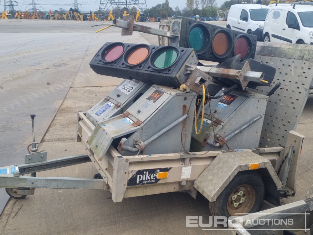 Pike Signals Single Axle Plant Trailer, Ramp, 4 Way Traffic Light System - Причіп для перевезення спецтехніки: фото 2 Pike Signals Single Axle Plant Trailer, Ramp, 4 Way Traffic Light System - Причіп для перевезення спецтехніки: фото 2