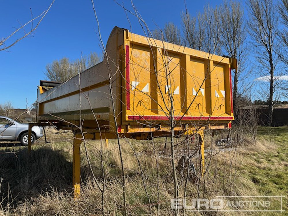 Бортова вантажівка/ Платформа Для транспортування важкої техніки Scania 94D 260: фото 25