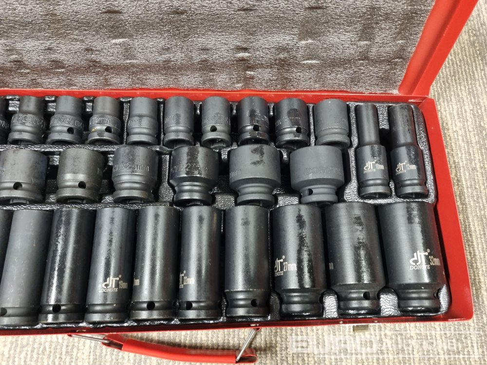Unused 35 Piece 1/2" Drive Air Impact Socket Set, Steel Case - Обладнання для гаражів/ Майстерень: фото 3 Unused 35 Piece 1/2" Drive Air Impact Socket Set, Steel Case - Обладнання для гаражів/ Майстерень: фото 3