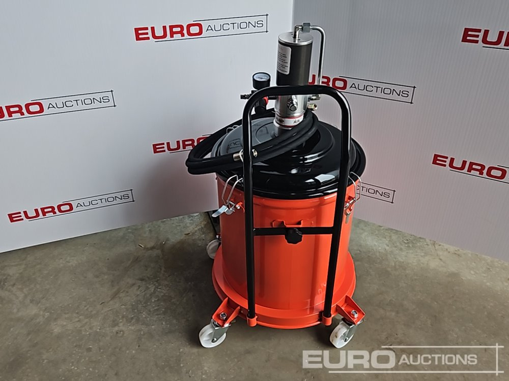 Unused Boss BS-40L 40 Ltr Pneumatic High Pressure Grease Pump - Обладнання для гаражів/ Майстерень: фото 5 Unused Boss BS-40L 40 Ltr Pneumatic High Pressure Grease Pump - Обладнання для гаражів/ Майстерень: фото 5