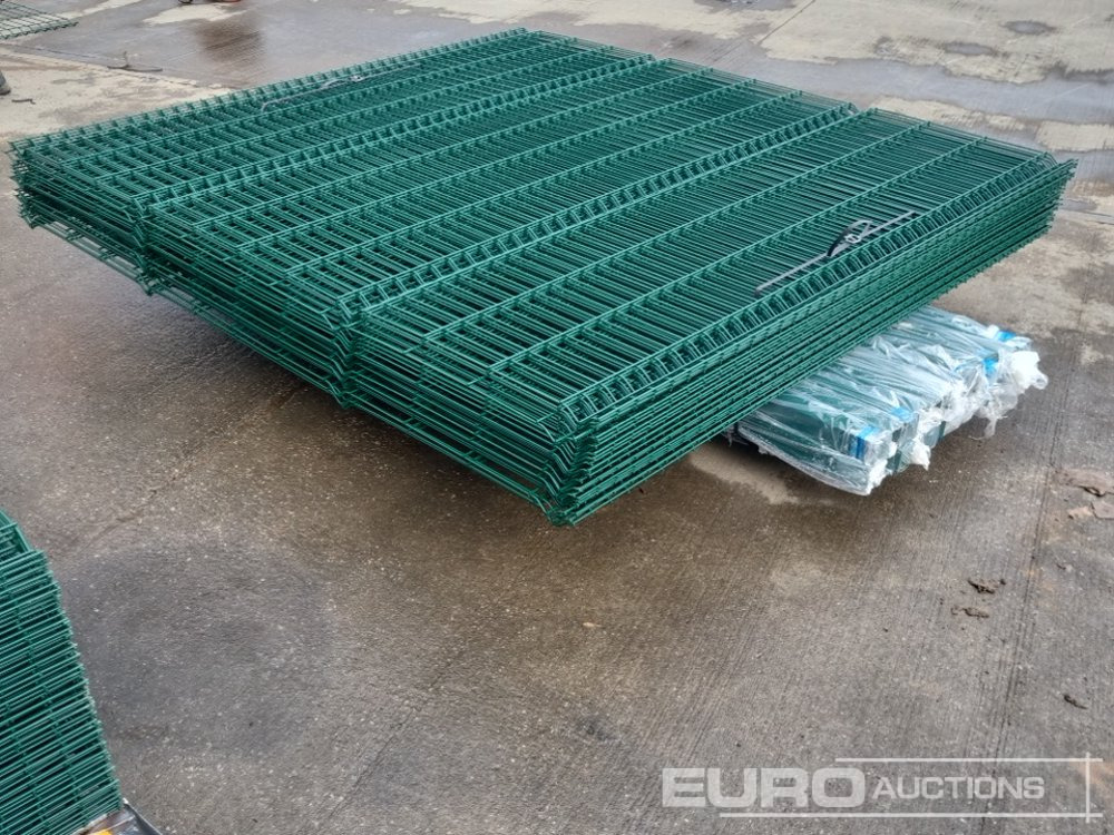 Будівельне обладнання Unused Galvanised & Powder Coated Heavy Duty (5mm) Wire Mesh Fencing, 25 x H2.4m x W2.2m Panels, 26 x 60mm x 60mm x3m Posts, with Fittings (Green): фото 18