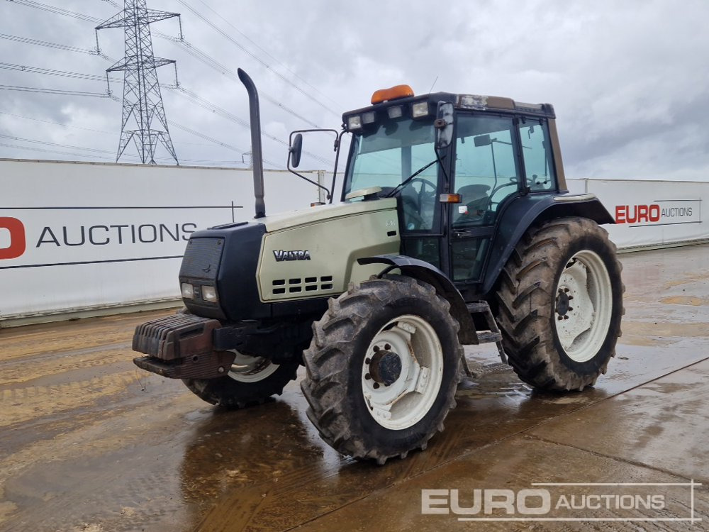 Valtra 6400 - Трактор: фото 1 Valtra 6400 - Трактор: фото 1