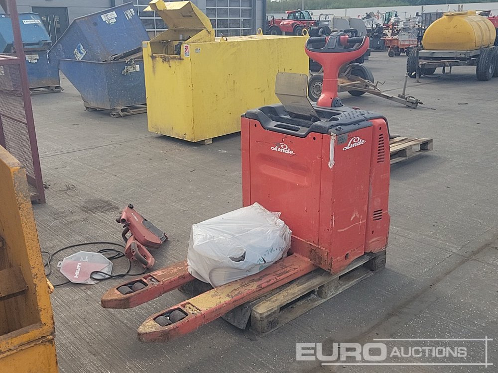 Linde Electric Pallet Truck, Charger - Вантажно-розвантажувальна техніка: фото 1 Linde Electric Pallet Truck, Charger - Вантажно-розвантажувальна техніка: фото 1