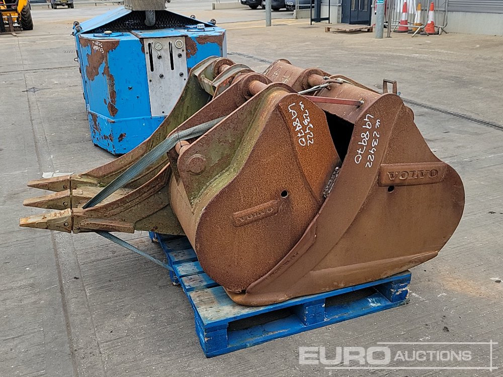 Volvo 48", 24", 24" Scoop Bucket 65mm Pin to suit 13 Ton Excavator - Ківш: фото 1 Volvo 48", 24", 24" Scoop Bucket 65mm Pin to suit 13 Ton Excavator - Ківш: фото 1