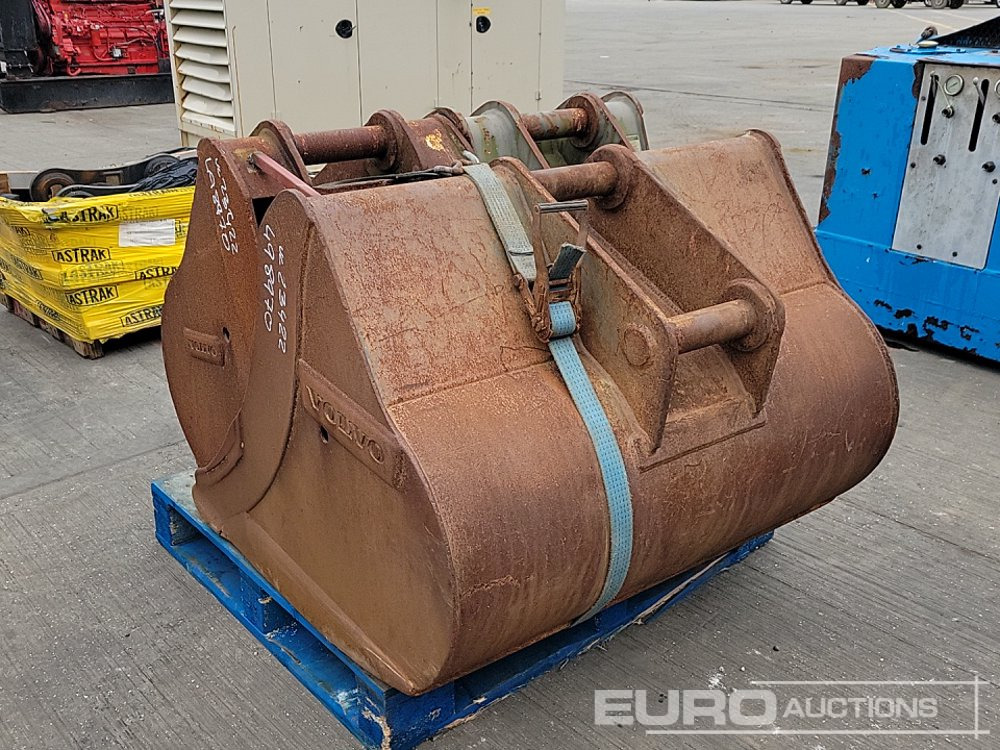 Volvo 48", 24", 24" Scoop Bucket 65mm Pin to suit 13 Ton Excavator - Ківш: фото 3 Volvo 48", 24", 24" Scoop Bucket 65mm Pin to suit 13 Ton Excavator - Ківш: фото 3