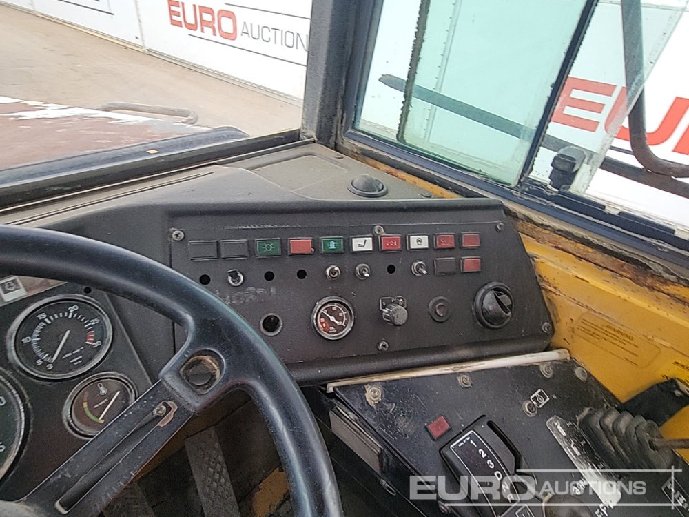 Шарнірний самоскид Volvo A25C: фото 32