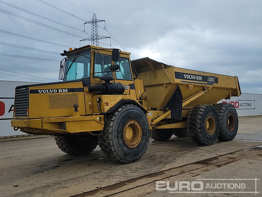 Volvo A25C - Шарнірний самоскид: фото 1 Volvo A25C - Шарнірний самоскид: фото 1