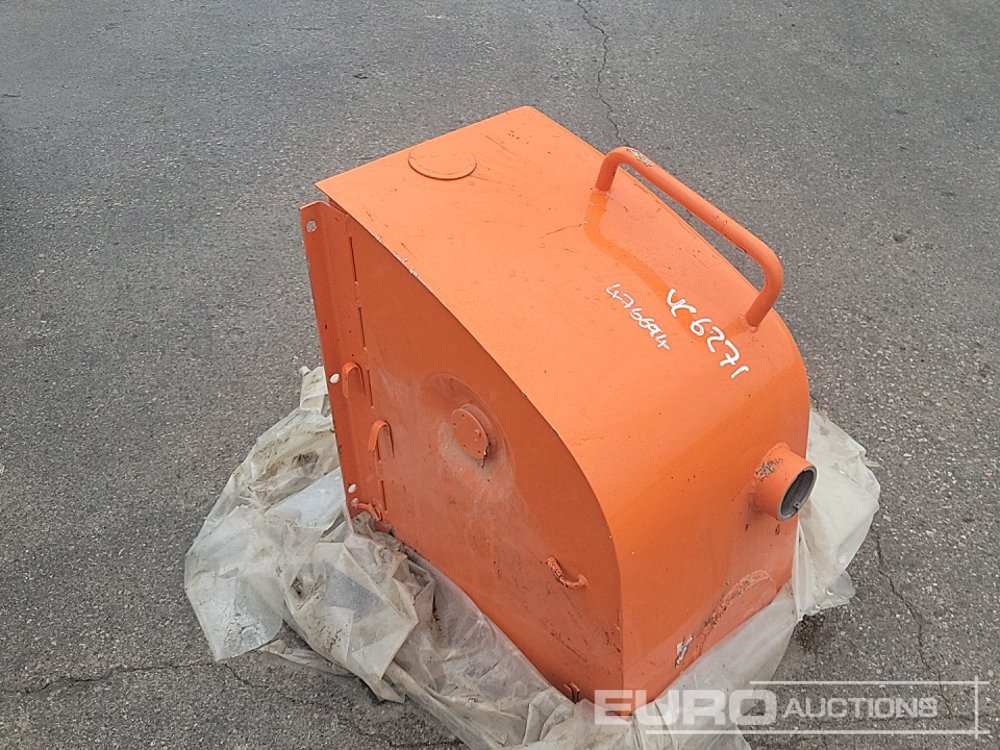 Fuel Tank to suit Excavator - Запчастини: фото 3 Fuel Tank to suit Excavator - Запчастини: фото 3