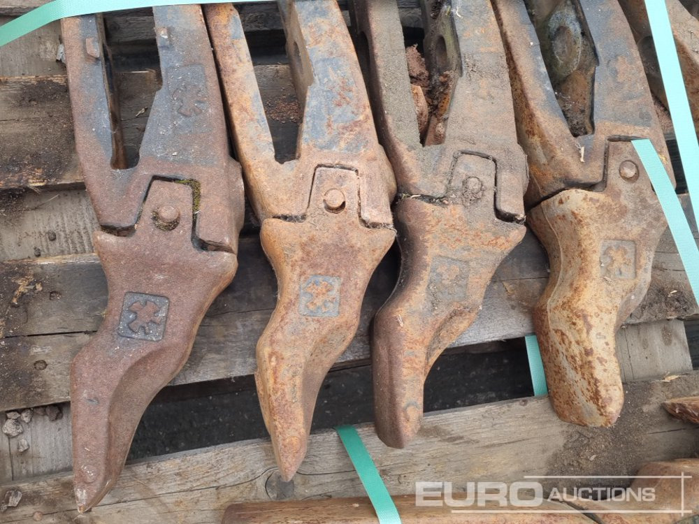 Запчастини Pallet of Loading Shovel Bucket Teeth (9 of): фото 9