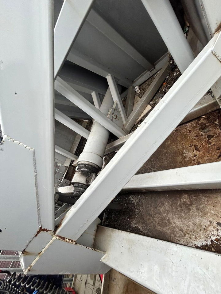 Legras - З рухомою підлогою напівпричіп: фото 4 Legras - З рухомою підлогою напівпричіп: фото 4