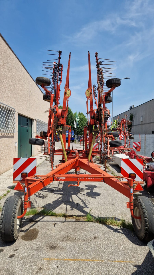 Ranghinatore usato Kuhn GA 7301 - Сіноворушилка: фото 4 Ranghinatore usato Kuhn GA 7301 - Сіноворушилка: фото 4