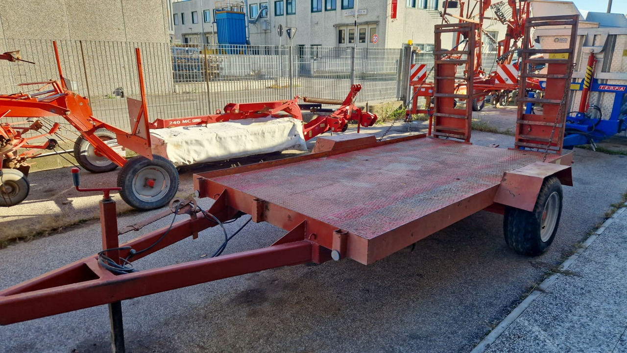 Rimorchio usato omologato 50 q.li - Низькорамна платформа причіп: фото 3 Rimorchio usato omologato 50 q.li - Низькорамна платформа причіп: фото 3