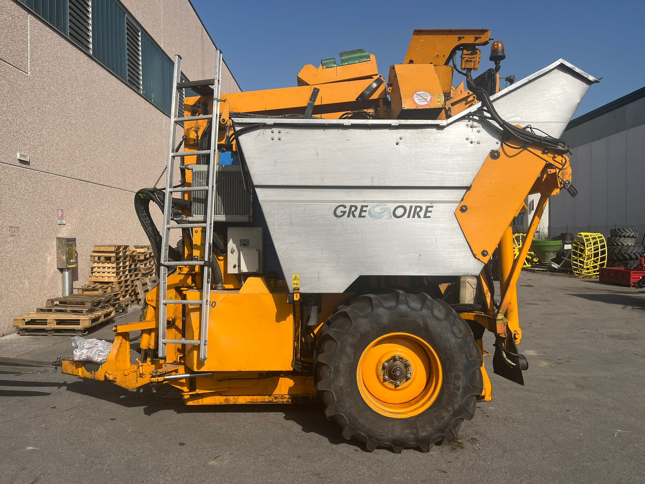 Vendemmiatrice usata Grégoire G60I - Збиральна машина для винограду: фото 1 Vendemmiatrice usata Grégoire G60I - Збиральна машина для винограду: фото 1