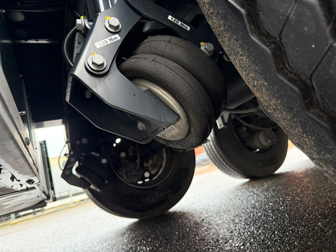 Закритий кузов напівпричіп Krone SD/KOFFER/LIFTACHSE: фото 14 Закритий кузов напівпричіп Krone SD/KOFFER/LIFTACHSE: фото 14