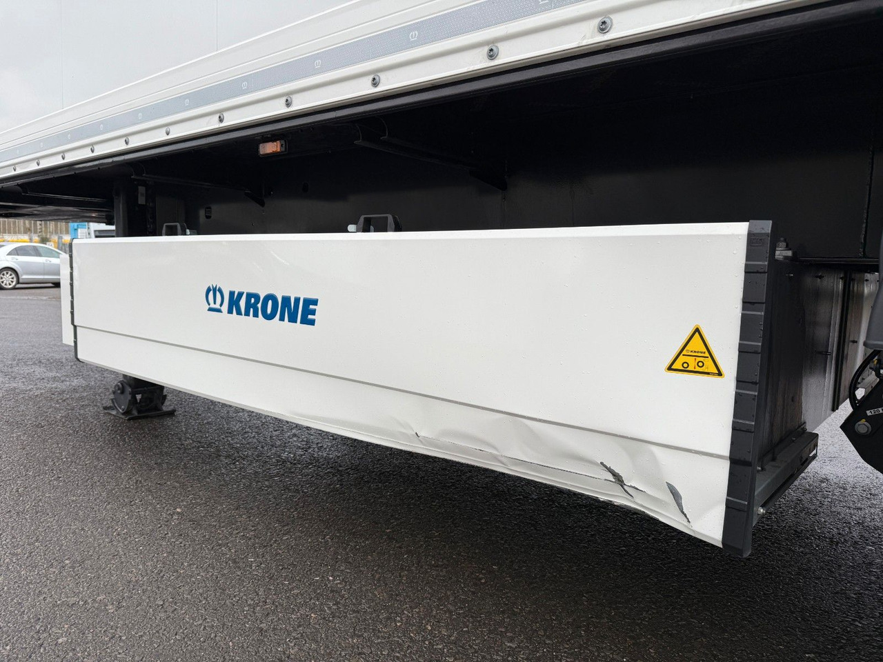 Закритий кузов напівпричіп Krone SD/KOFFER/LIFTACHSE: фото 9 Закритий кузов напівпричіп Krone SD/KOFFER/LIFTACHSE: фото 9