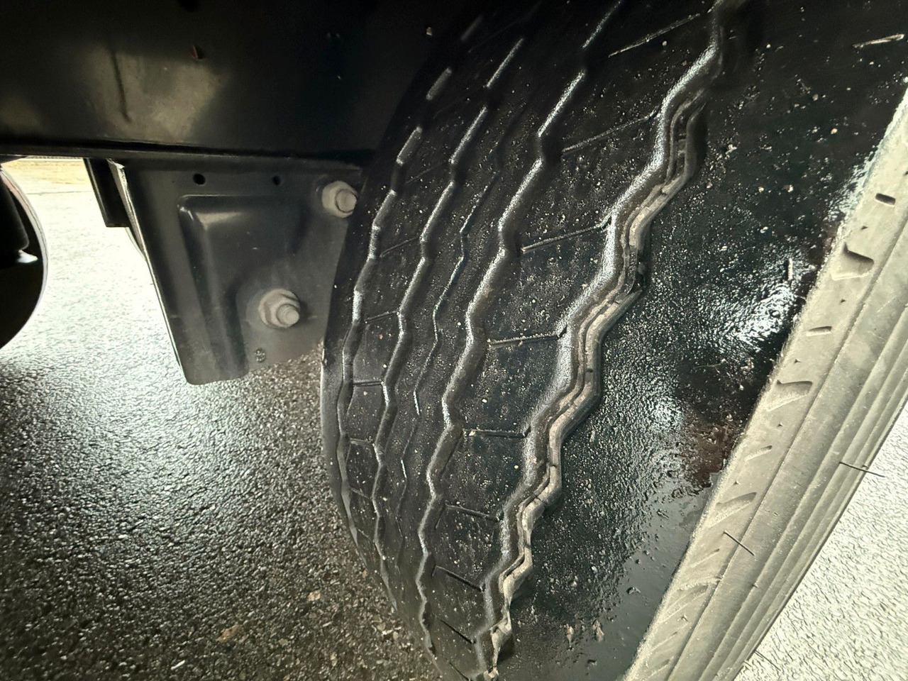 Закритий кузов напівпричіп Krone SD/KOFFER/LIFTACHSE: фото 20 Закритий кузов напівпричіп Krone SD/KOFFER/LIFTACHSE: фото 20