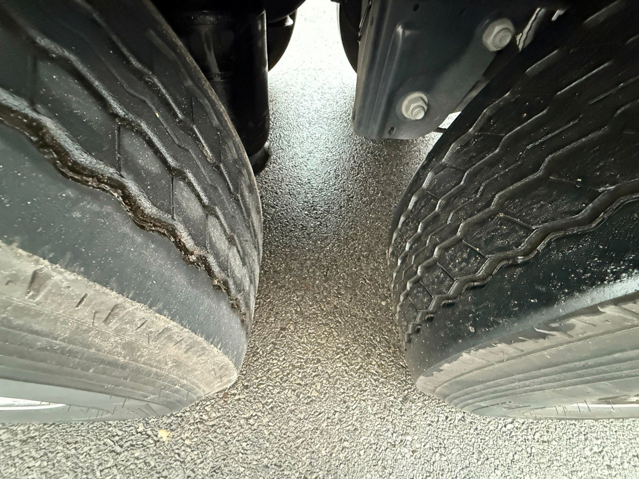 Закритий кузов напівпричіп Krone SD/KOFFER/LIFTACHSE: фото 19 Закритий кузов напівпричіп Krone SD/KOFFER/LIFTACHSE: фото 19