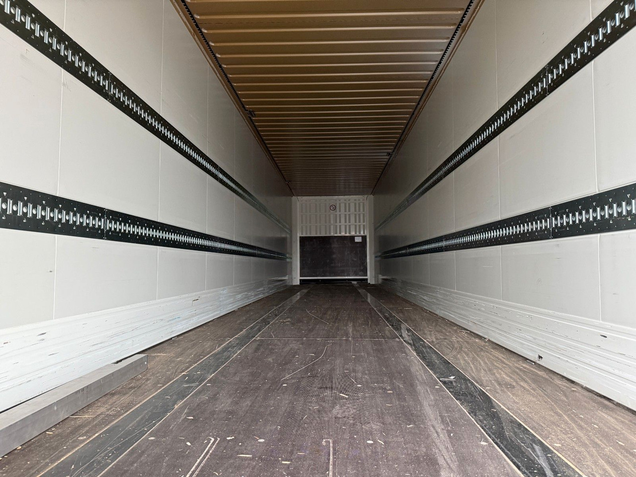 Закритий кузов напівпричіп Krone SD/KOFFER/LIFTACHSE: фото 11 Закритий кузов напівпричіп Krone SD/KOFFER/LIFTACHSE: фото 11