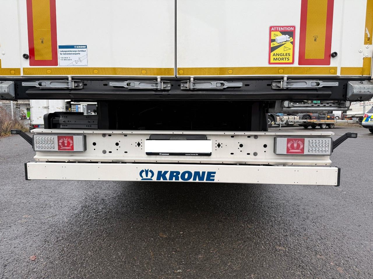 Закритий кузов напівпричіп Krone SD/KOFFER/LIFTACHSE: фото 7 Закритий кузов напівпричіп Krone SD/KOFFER/LIFTACHSE: фото 7