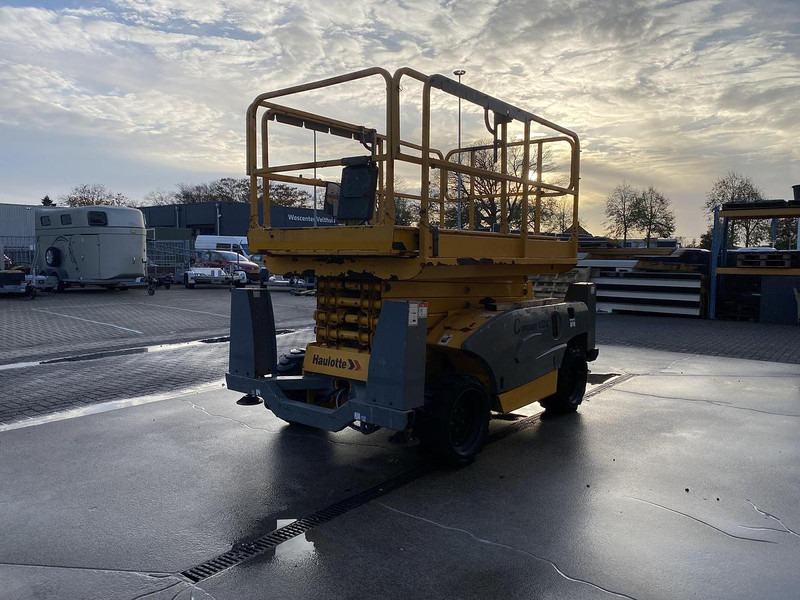 Haulotte Compact 12DX, Schaar hoogwerker, 4X4 Diesel - Підйомник: фото 5 Haulotte Compact 12DX, Schaar hoogwerker, 4X4 Diesel - Підйомник: фото 5