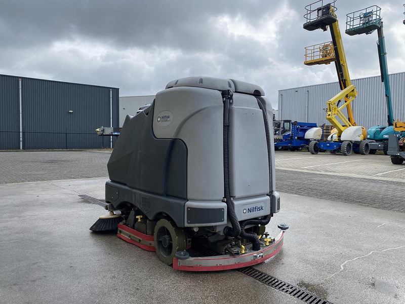 Nilfisk SC6500 1100C, Veeg- Schrobmachine - Підлогомийна машина: фото 4 Nilfisk SC6500 1100C, Veeg- Schrobmachine - Підлогомийна машина: фото 4