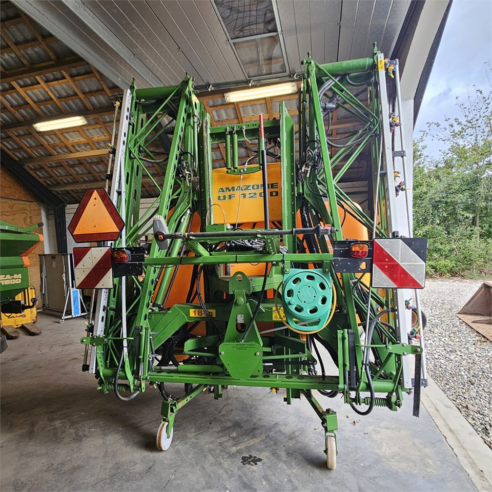 Amazone UF1200 - Обприскувач: фото 2 Amazone UF1200 - Обприскувач: фото 2