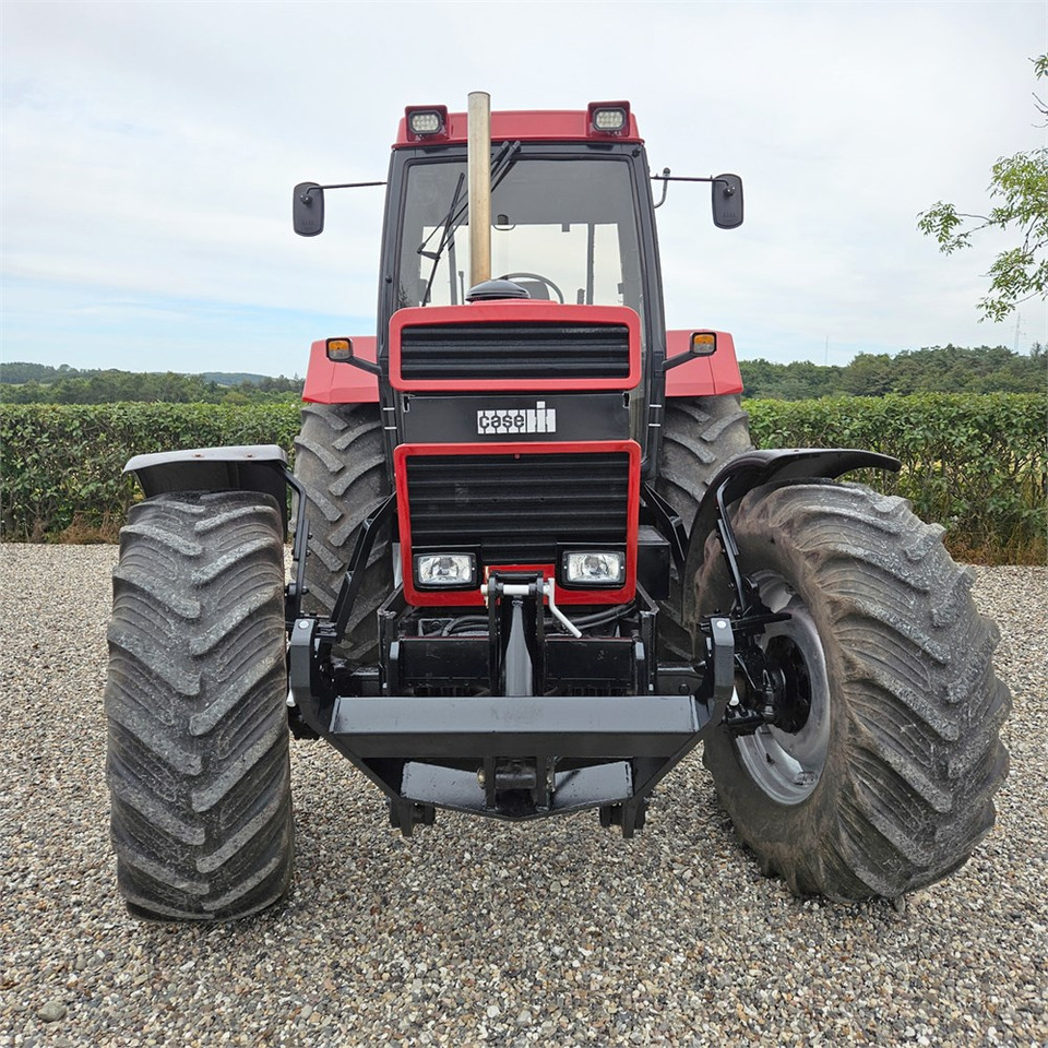 CASE IH 1255XL - Трактор: фото 3 CASE IH 1255XL - Трактор: фото 3