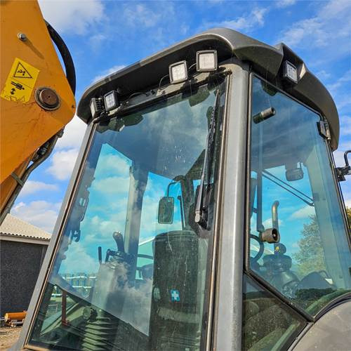 Екскаватор-навантажувач Case 695 ST: фото 36 Екскаватор-навантажувач Case 695 ST: фото 36