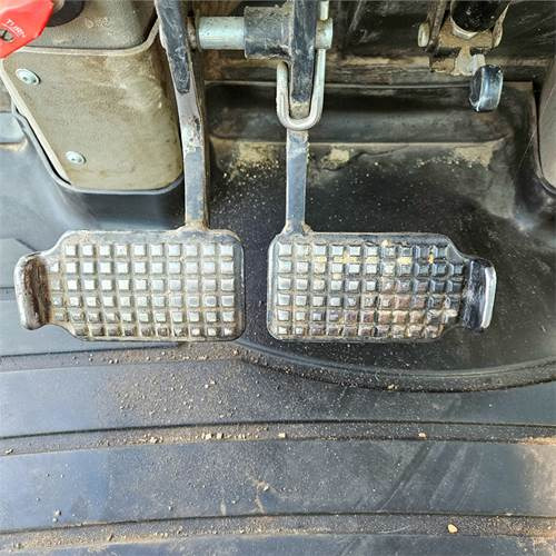 Екскаватор-навантажувач Case 695 ST: фото 28 Екскаватор-навантажувач Case 695 ST: фото 28