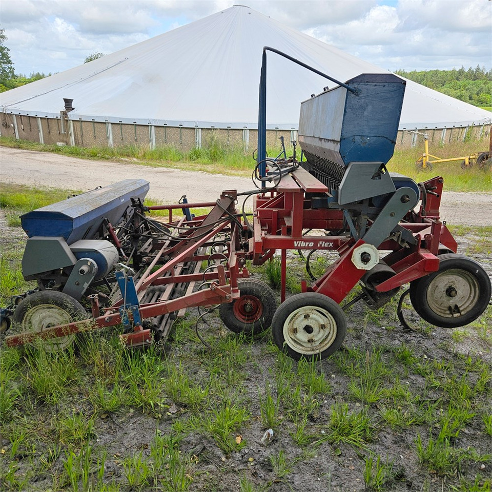 Fiona 4300 - Посівна техніка: фото 4 Fiona 4300 - Посівна техніка: фото 4