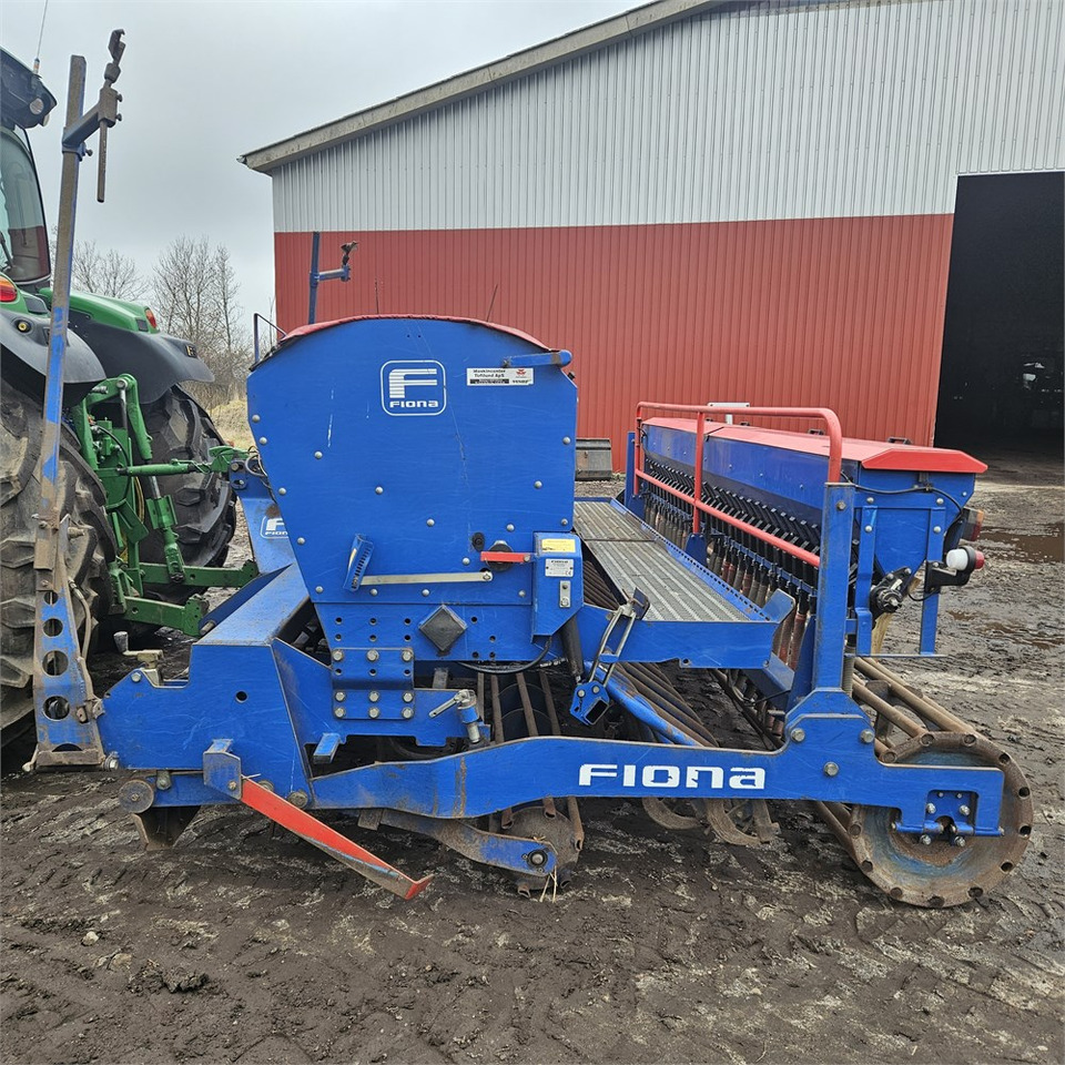 Fiona Orion XR 4.00 - SEEDCOM XR VB 4.0 - Посівна техніка: фото 4 Fiona Orion XR 4.00 - SEEDCOM XR VB 4.0 - Посівна техніка: фото 4
