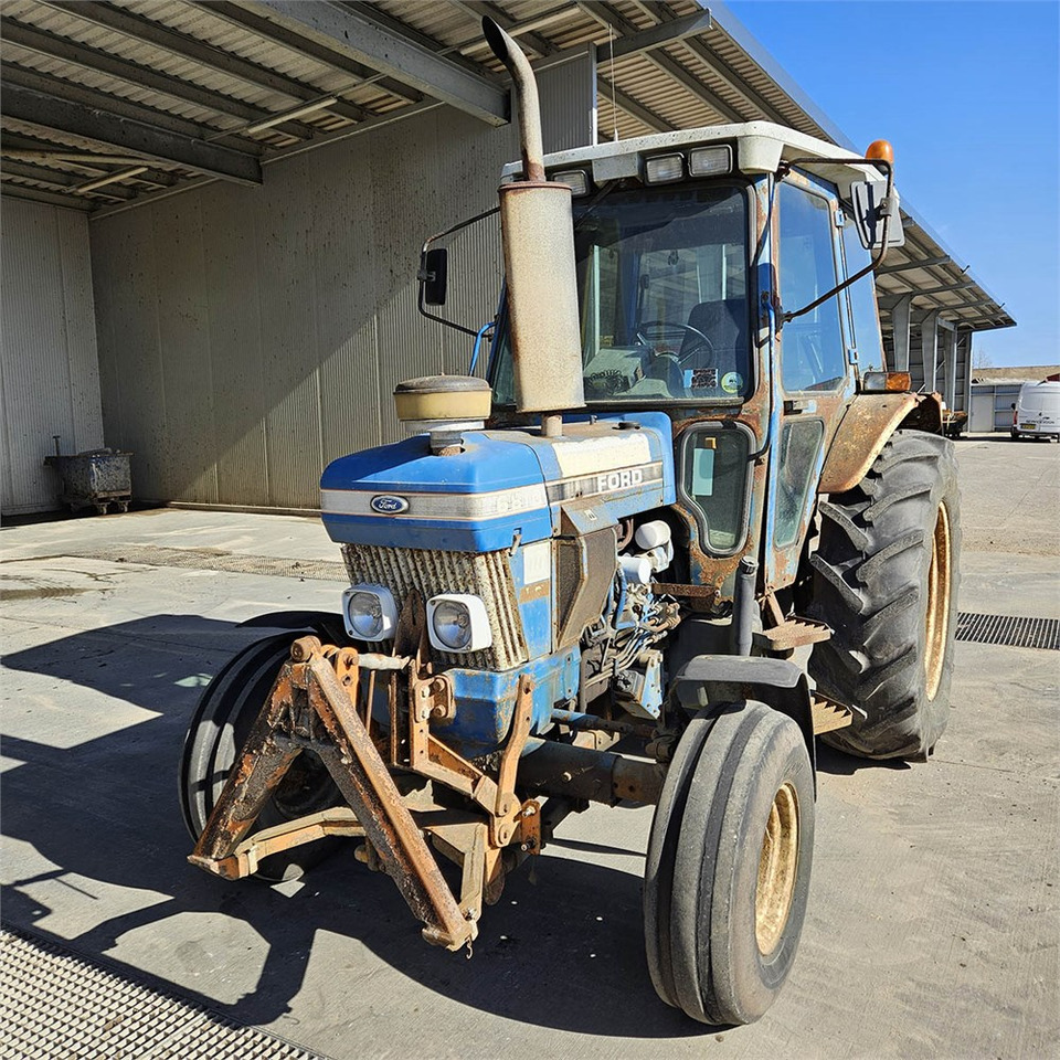 Ford 6810 в лізинг Ford 6810: фото 10
