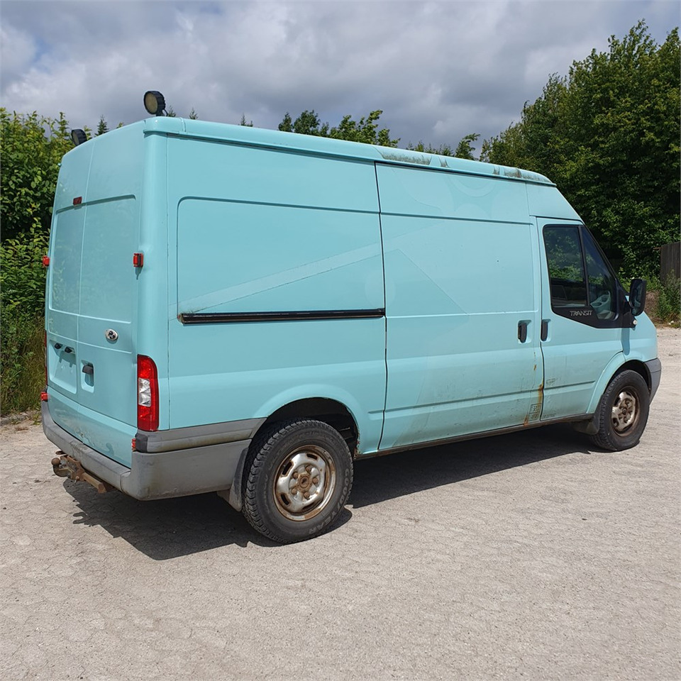 Ford Transit Van 2,4 Tdci 350m Rwd - Суцільнометалевий фургон: фото 5 Ford Transit Van 2,4 Tdci 350m Rwd - Суцільнометалевий фургон: фото 5