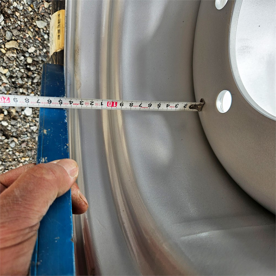 Giant 31X15,5-15 - Колесо в категорії Будівельна техніка: фото 5 Giant 31X15,5-15 - Колесо в категорії Будівельна техніка: фото 5
