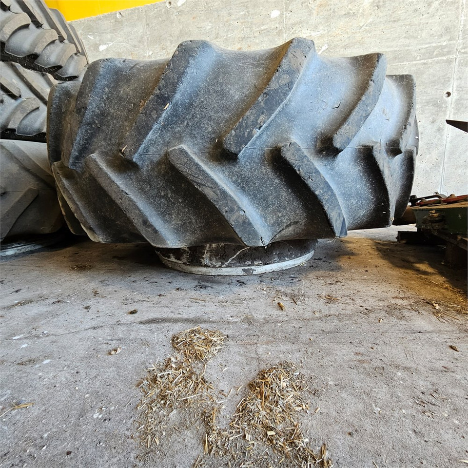Goodyear 580/70R38 - Трактор: фото 2 Goodyear 580/70R38 - Трактор: фото 2