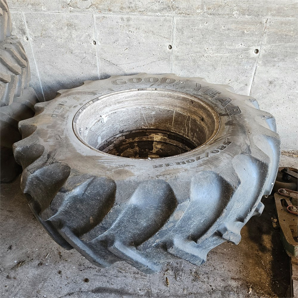 Goodyear 580/70R38 - Трактор: фото 1 Goodyear 580/70R38 - Трактор: фото 1