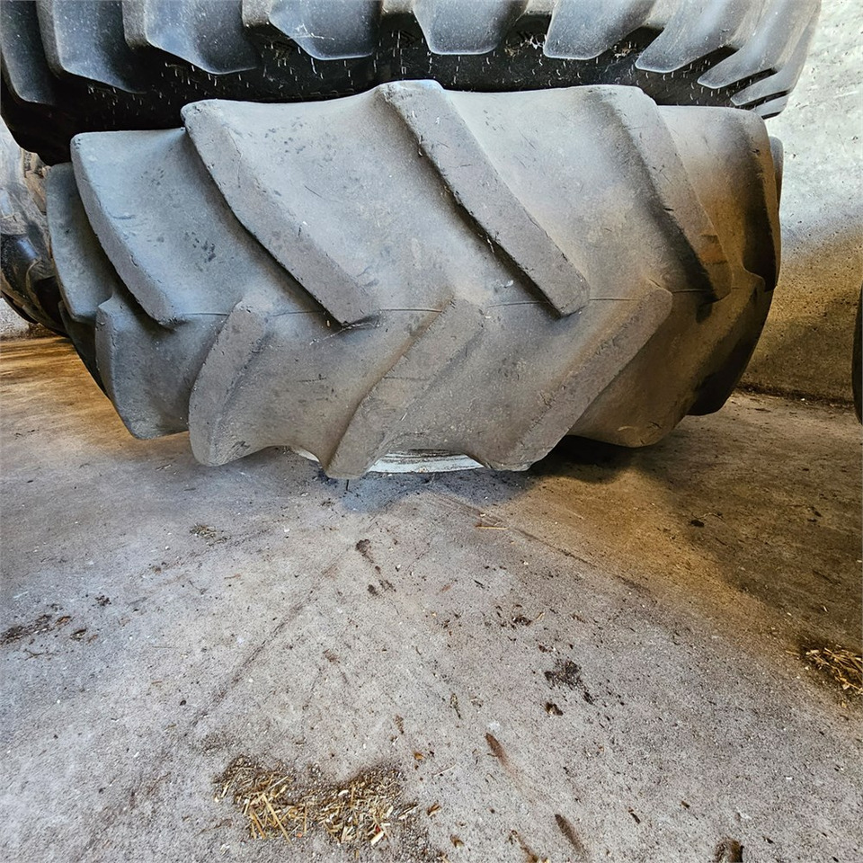 Goodyear 580/70R38 - Трактор: фото 5 Goodyear 580/70R38 - Трактор: фото 5