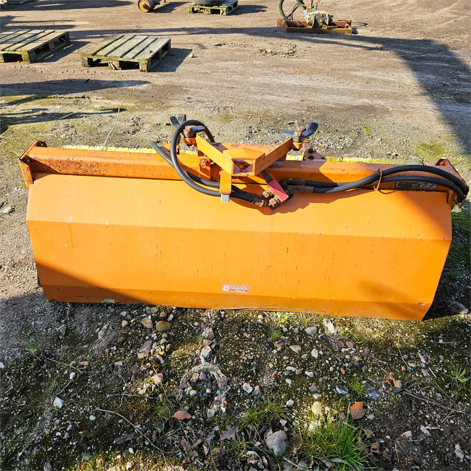 HWH HF 1A 1500 - Щітка дорожня: фото 4 HWH HF 1A 1500 - Щітка дорожня: фото 4