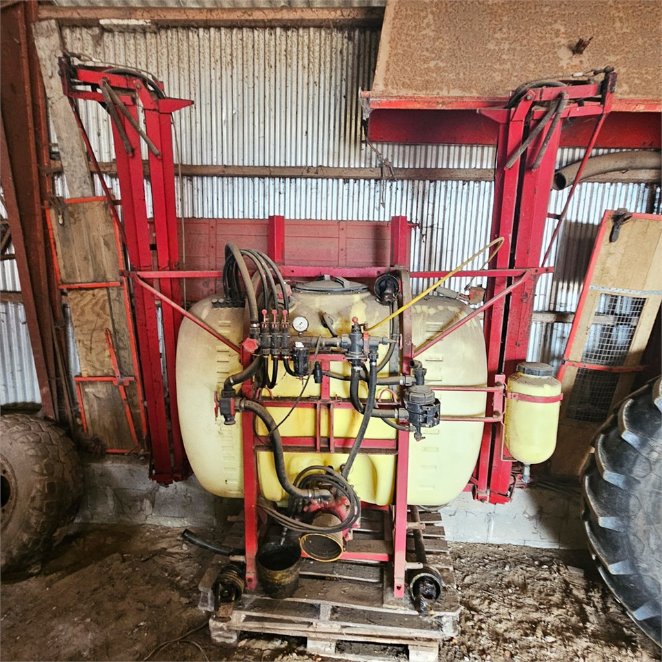Hardi LXY 800 - Обприскувач: фото 2 Hardi LXY 800 - Обприскувач: фото 2