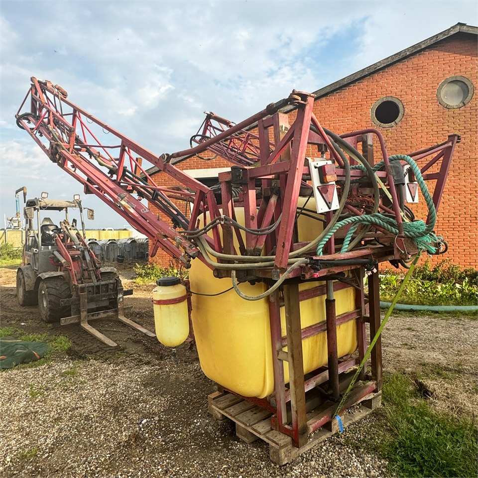 Hardi LZY 1200 - Обприскувач: фото 1 Hardi LZY 1200 - Обприскувач: фото 1