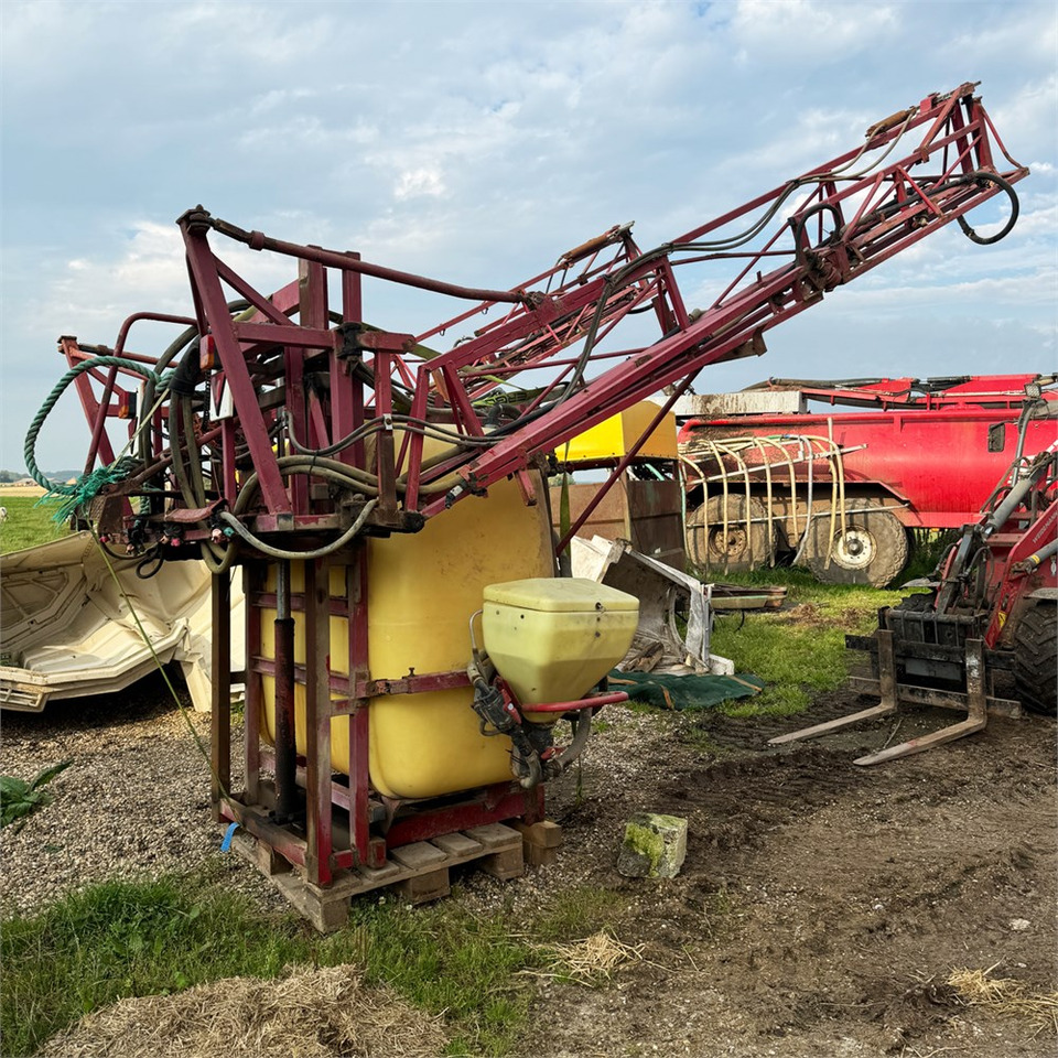 Hardi LZY 1200 - Обприскувач: фото 3 Hardi LZY 1200 - Обприскувач: фото 3