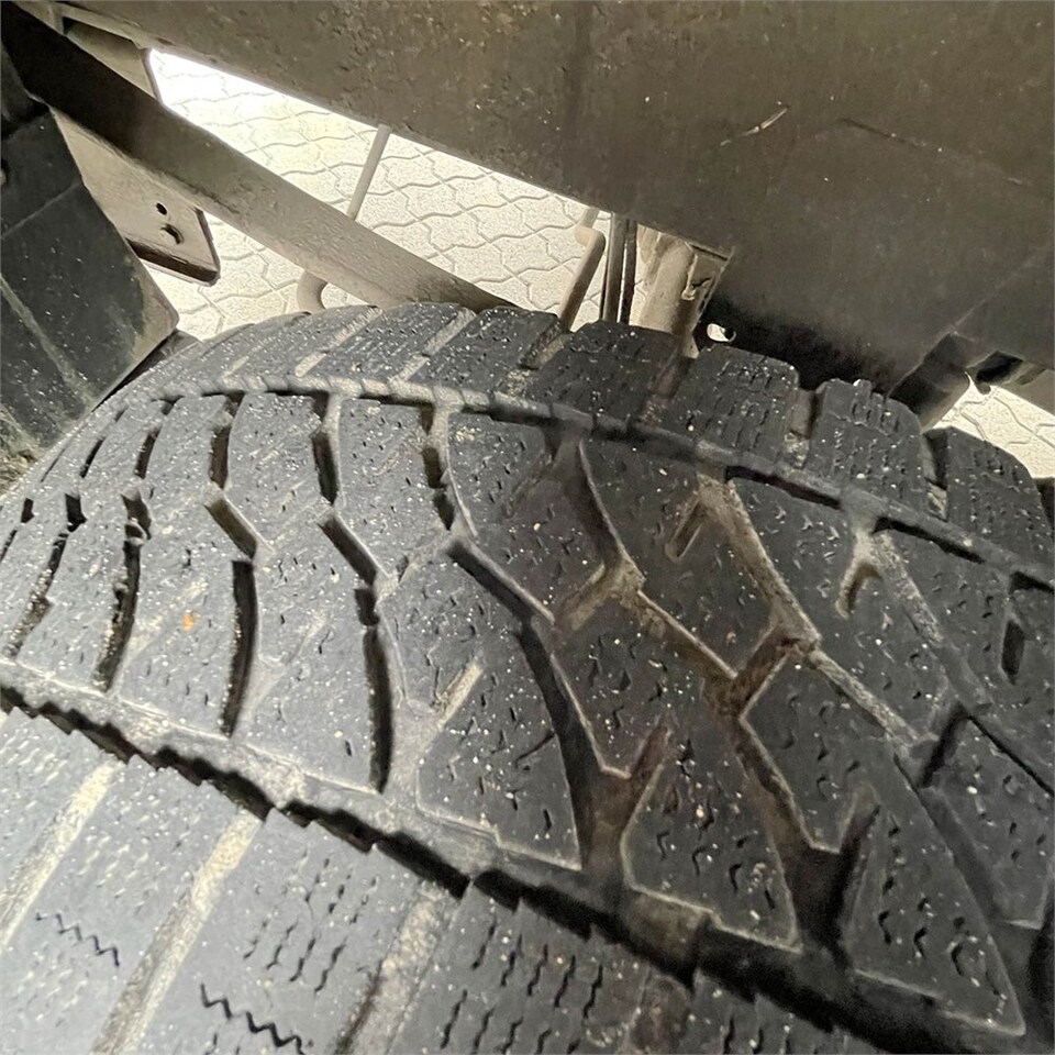 Суцільнометалевий фургон Iveco 35-120 HI Matic: фото 36