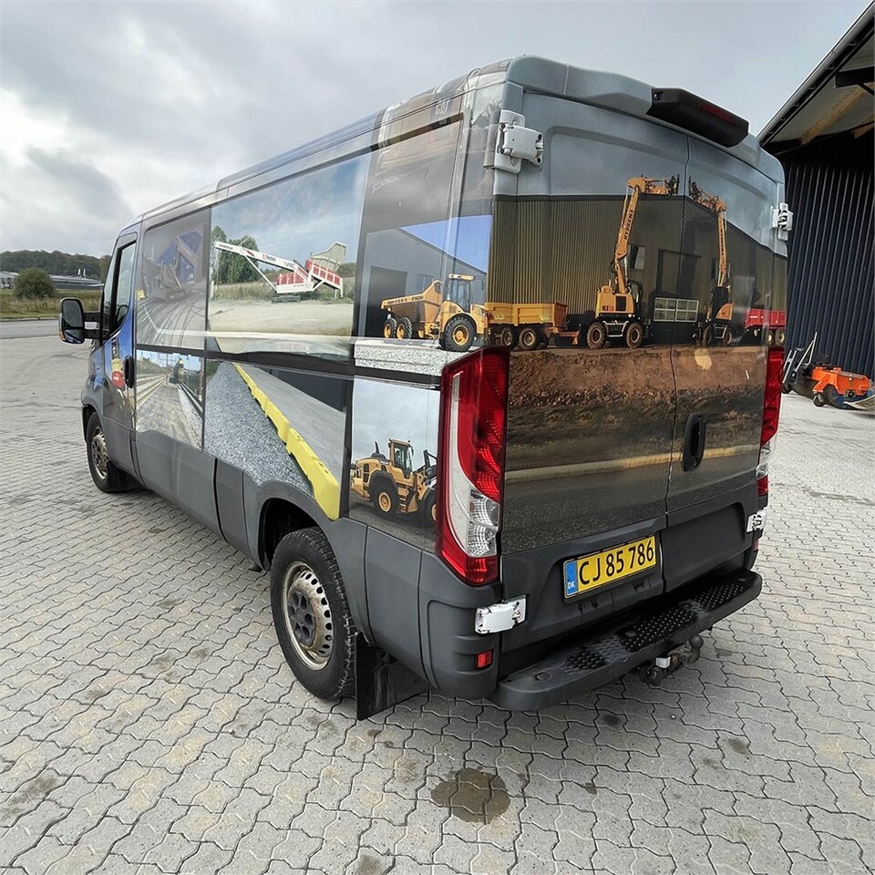 Суцільнометалевий фургон Iveco 35-120 HI Matic: фото 9