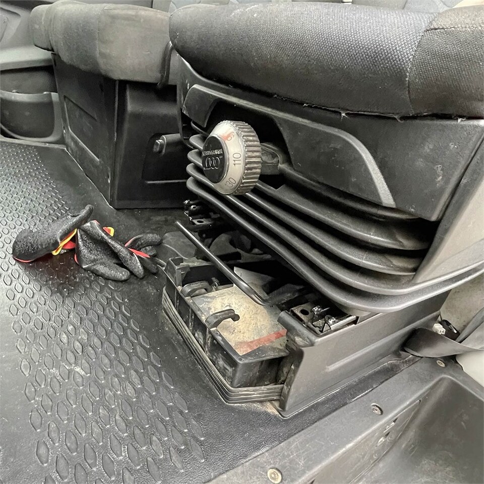 Суцільнометалевий фургон Iveco 35-120 HI Matic: фото 18