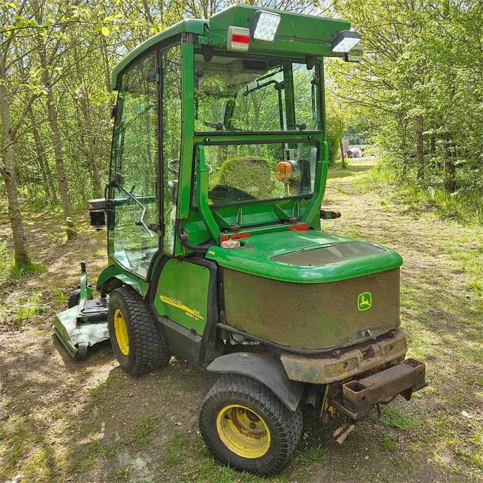 John Deere 1565 Series II 4WD - Газонокосарка: фото 3 John Deere 1565 Series II 4WD - Газонокосарка: фото 3