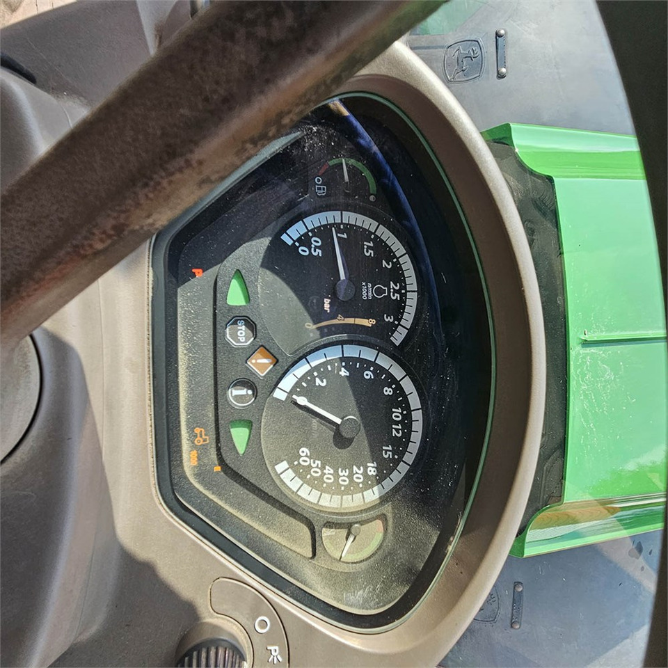 Трактор John Deere 6210 R: фото 17