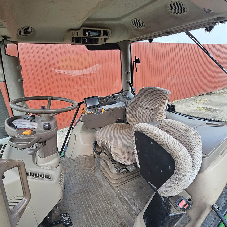 Трактор John Deere 6210 R: фото 10