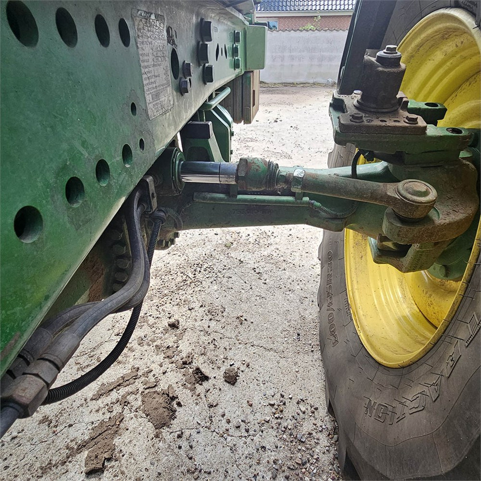 Трактор John Deere 6210 R: фото 29